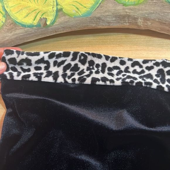 Absolutely gorgeous vintage Jessica Mclintock black velvet and leopard dress 😍 - Picture 3 of 9